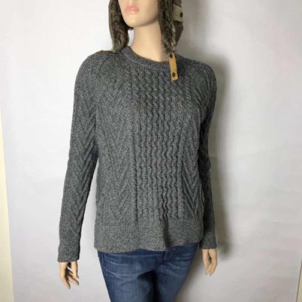 Gap cable knit sweater